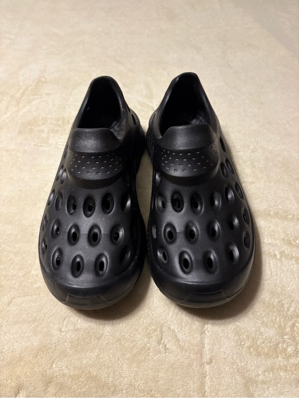 Skechers Men's Black Ventilated Slip-On Clogs